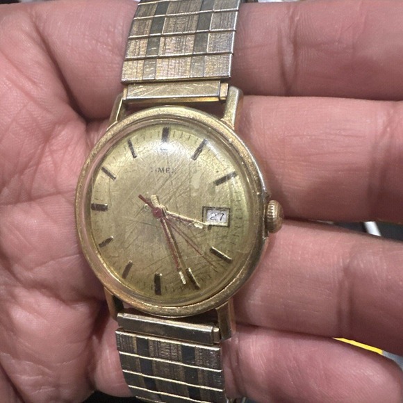 RUNS Vintage Timex Watch Mens Gold Mechanical Watch Working With Date Rare 33mm - Picture 1 of 10
